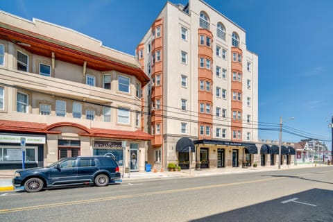 Ocean City Hideaway Walk to Boardwalk and Beach! Apartment in Ocean City