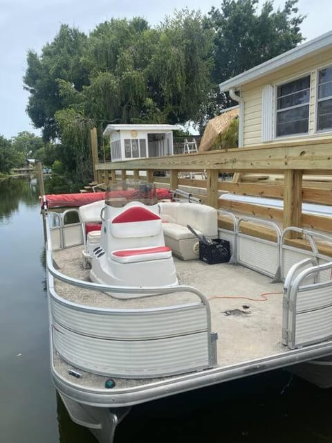 Cabin and Cottage on the Water Condo in Buckhead Ridge