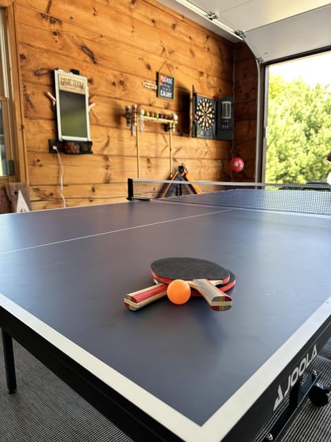 Table tennis