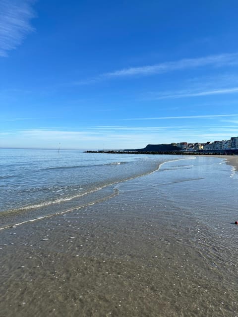 Nearby landmark, Natural landscape, Sea view