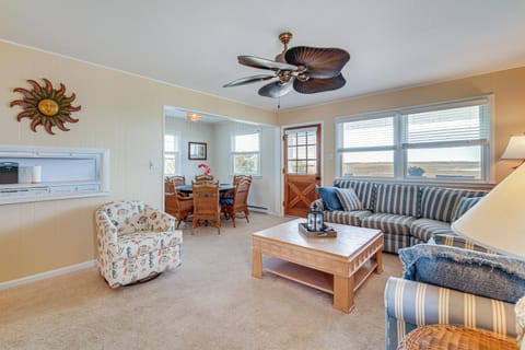 Pet-Friendly Ocean City Condo Walk to Beaches! Condo in Ocean City