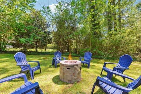 Groups Welcome! Game Room - Deck - Fire Pit House in Roswell