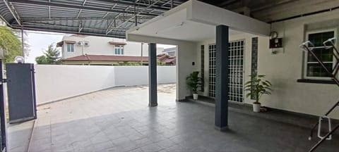 Ipoh Garden East Homestay by Grab A Stay House in Ipoh