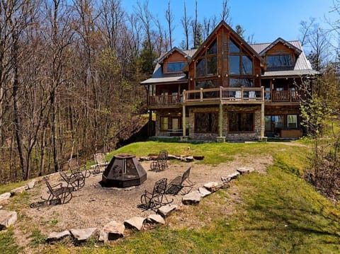 Cherokee - Lodge w/ MtnViews-May Deals-HotTub-Fire Pit-GameRm Chalet in Pittman Center
