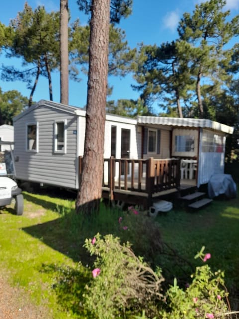 Escale entre terre et mer Campground/ 
RV Resort in Les Mathes