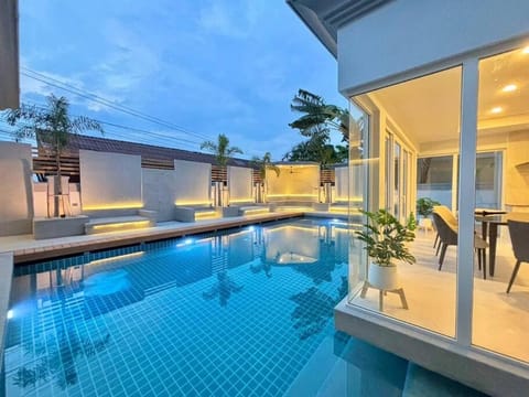 Pool Villa Pattaya H64 Villa in Pattaya City