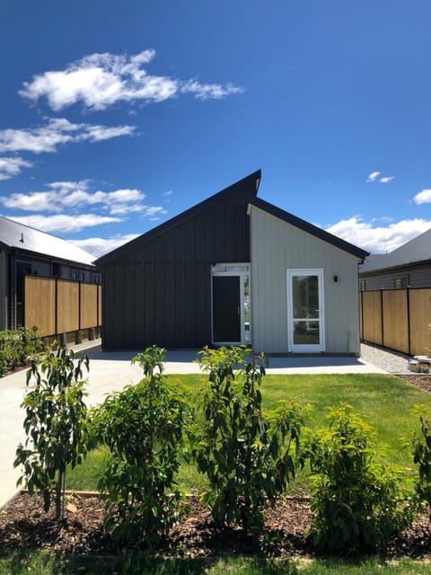 Entire Mountain view home in Wānaka House in Wanaka