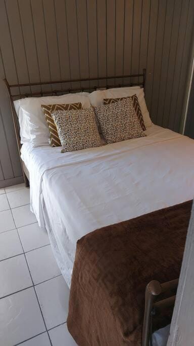 Quiet and cozy cunuco guesthouse in Savaneta Maison in Savaneta