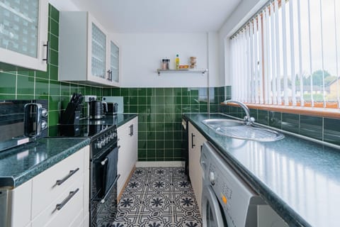 Kitchen or kitchenette, dishwasher, minibar, pet friendly, stove, washing machine