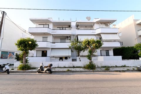 Sindy's House Apartment in Kos