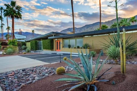 Property building, Natural landscape, Mountain view