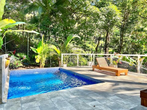 Casa Amable by Ronnys Place Bed and Breakfast in Quepos