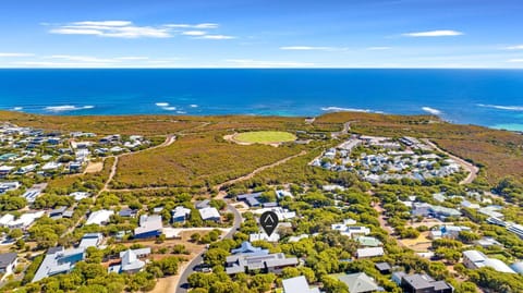 Day, Neighbourhood, Natural landscape, Bird's eye view, Sea view