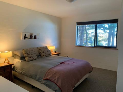 Apartment minutes to Lake Condo in East Jindabyne