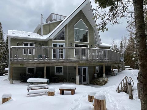 Tip-of-Peninsula Lookout Cottage Casa in Northern Bruce Peninsula