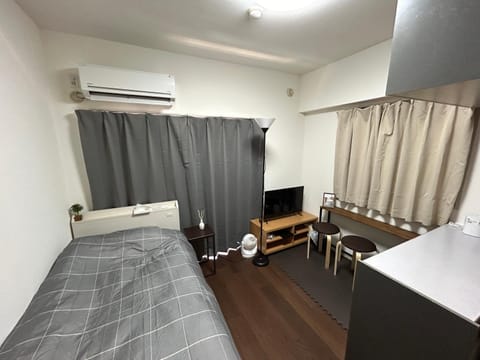 Bed, TV and multimedia, Photo of the whole room, Bedroom, air conditioner