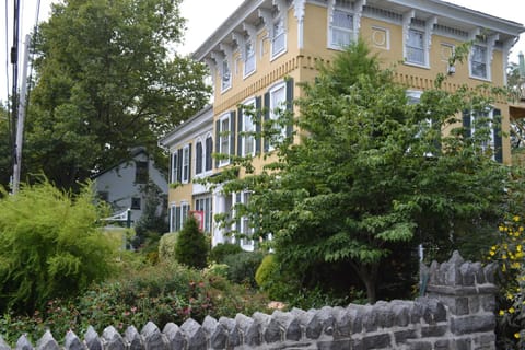 EJ Bowman House Bed & Breakfast Bed and Breakfast in Pennsylvania