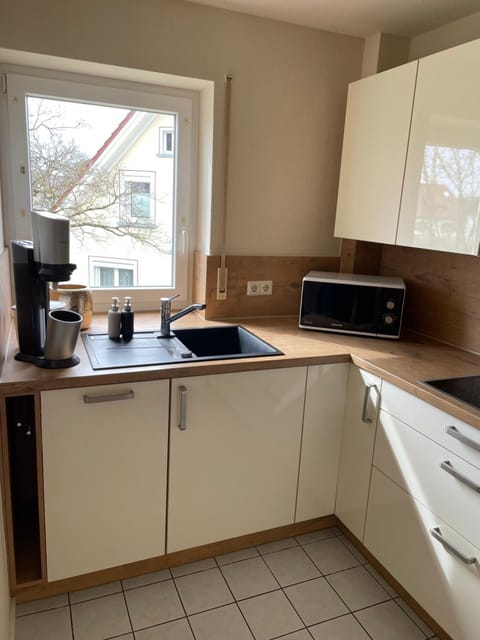 Coffee/tea facilities, Kitchen or kitchenette, dishwasher, minibar, stove