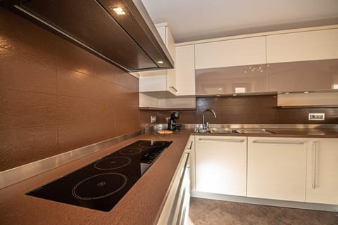 Kitchen or kitchenette, dishwasher, pet friendly, stove, toaster