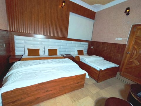 Karachi Motel Guest House Bed and Breakfast in Karachi