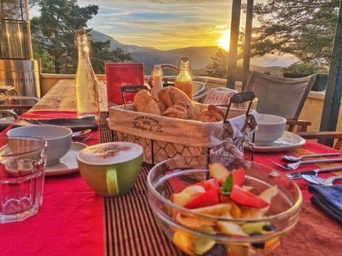 View (from property/room), Mountain view, Breakfast, Continental breakfast