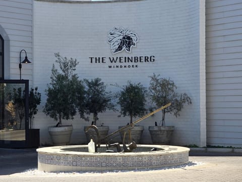 Am Weinberg Estate - The Presidential Villa - A Sanctuary of Luxury and Elegance Villa in Windhoek