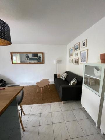 Les Roches Bleues - T2 46 m² avec balcon Apartment in Balaruc-les-Bains