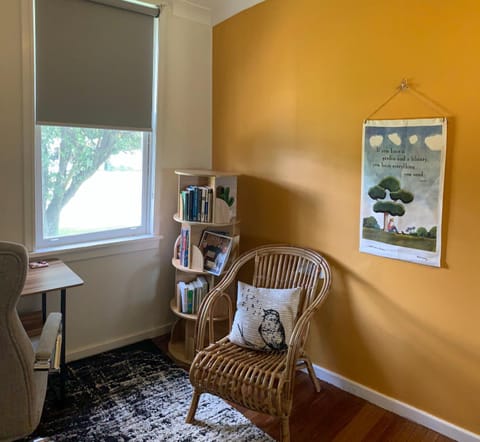 Cottage with Piano, Books & Games in the Hunter Haus in Singleton