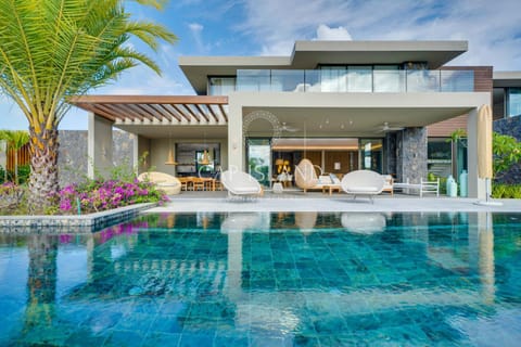 Property building, Patio, Pool view