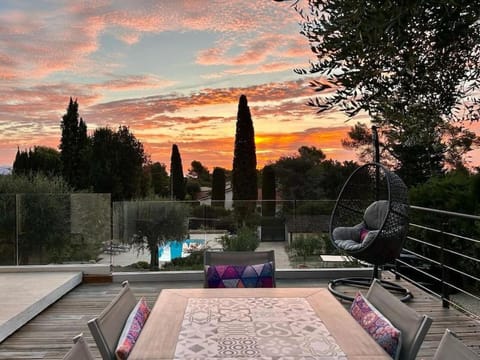 Garden view, Swimming pool, Sunrise