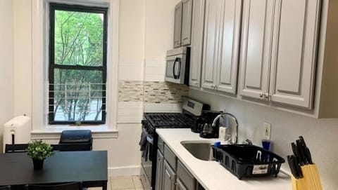 Charming 1BR Apartment Near NYC Ideal for Urban Explorers Apartment in Jersey City
