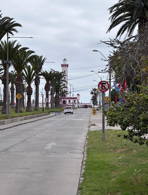 Hermosa casa a pasos de la playa House in La Serena