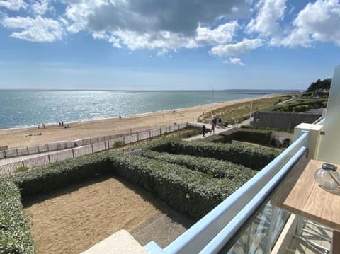 Natural landscape, View (from property/room), Balcony/Terrace, Beach, Sea view