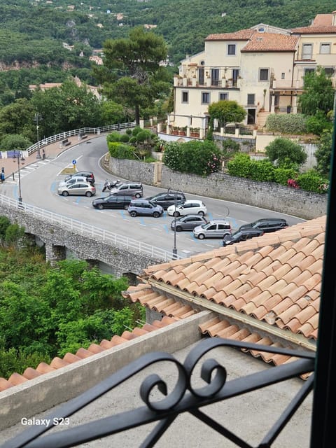 Bird's eye view, Street view, Parking