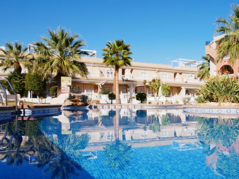 Sunny Blue Home - near Pools & Beach Apartment in Los Alcázares