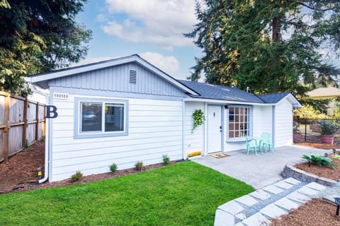 Secret & Cozy Renovated Cottage Near Costco I99 Casa in Shoreline