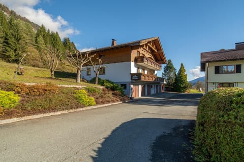 Property building, Day, Natural landscape, Mountain view