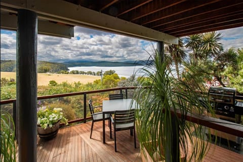 Coota Views Unit Condo in Mallacoota