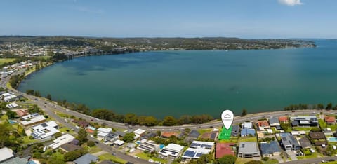 Lakeview Oasis on The Esplanade House in Lake Macquarie