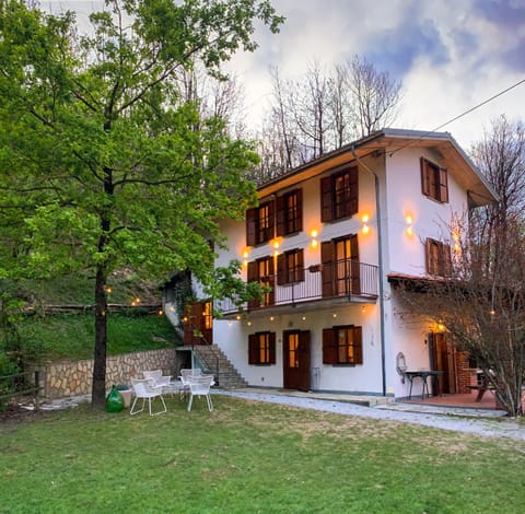 Property building, Day, Garden, Garden, Balcony/Terrace, Garden view