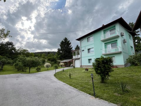 Property building, Neighbourhood, Garden view