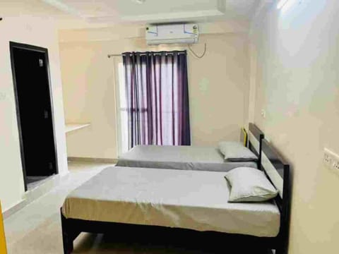 Stay In Hotels and Resorts Hostel in Hyderabad