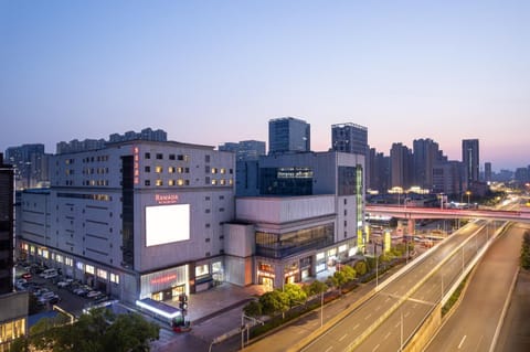 Ramada by Wyndham Wuhan Wangjiawan Hotel in Wuhan