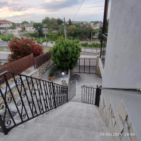 Property building, View (from property/room), Balcony/Terrace