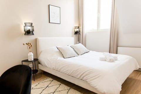 Bed, Bedroom