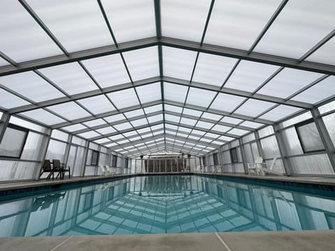 Harbor Haven - indoor community pool, hot tub Casa in South Haven