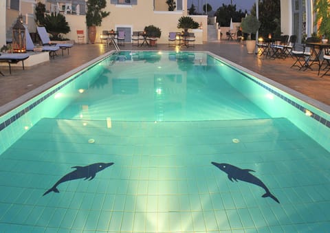 Swimming pool, Swimming pool