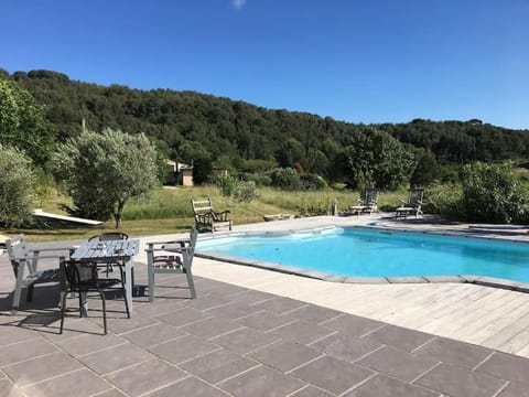 Maison entre vignes et piscine à 5 mn des plages ! Villa in La Cadière-d'Azur