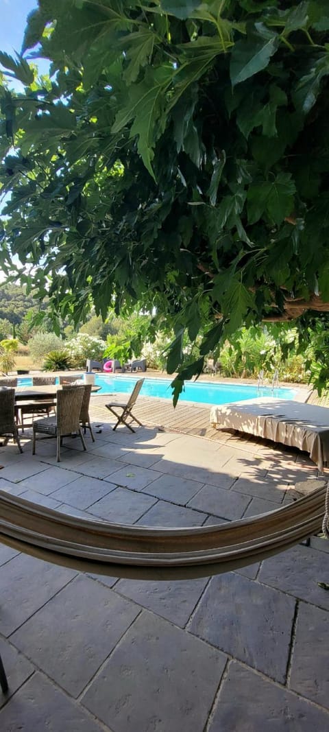 Maison entre vignes et piscine à 5 mn des plages ! Villa in La Cadière-d'Azur