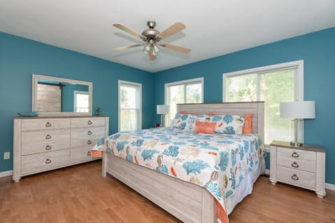 Beautiful vacation rental located 6 blocks from Lake Michigan and Kids Corners Park! Casa in South Haven